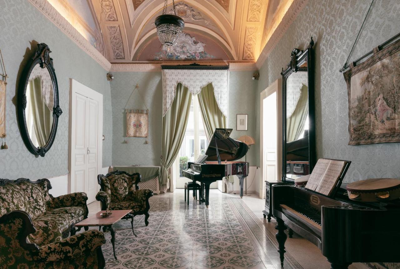 Carafa Di Maddaloni Residenza Di Charme Hotel Napoli Exterior foto