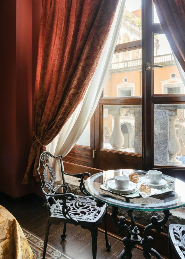Carafa Di Maddaloni Residenza Di Charme Hotel Napoli Exterior foto