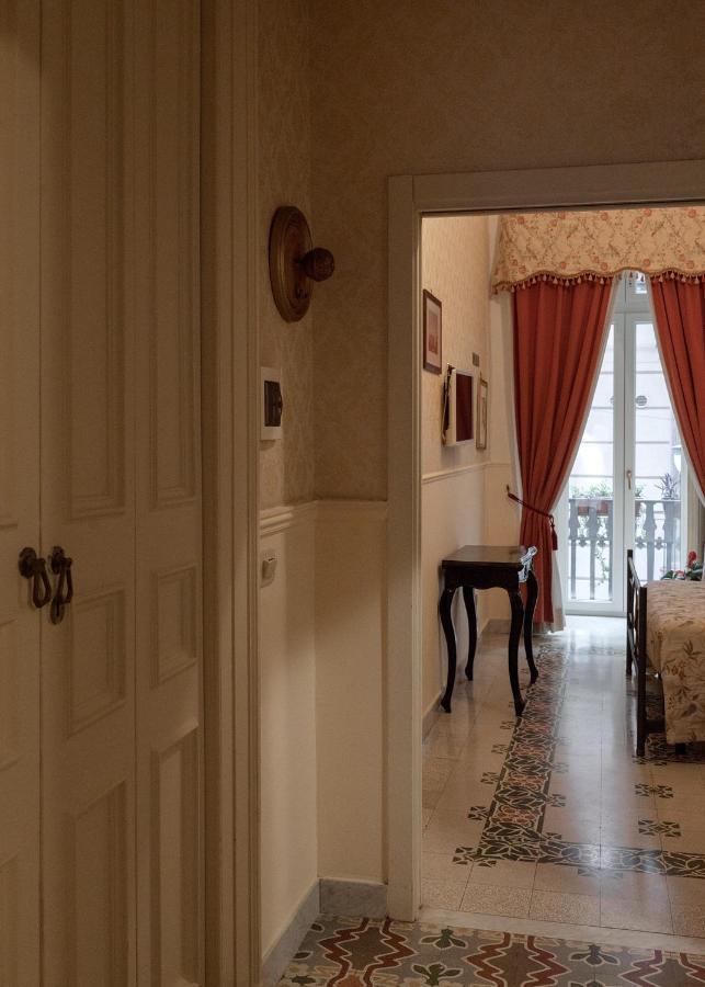 Carafa Di Maddaloni Residenza Di Charme Hotel Napoli Exterior foto