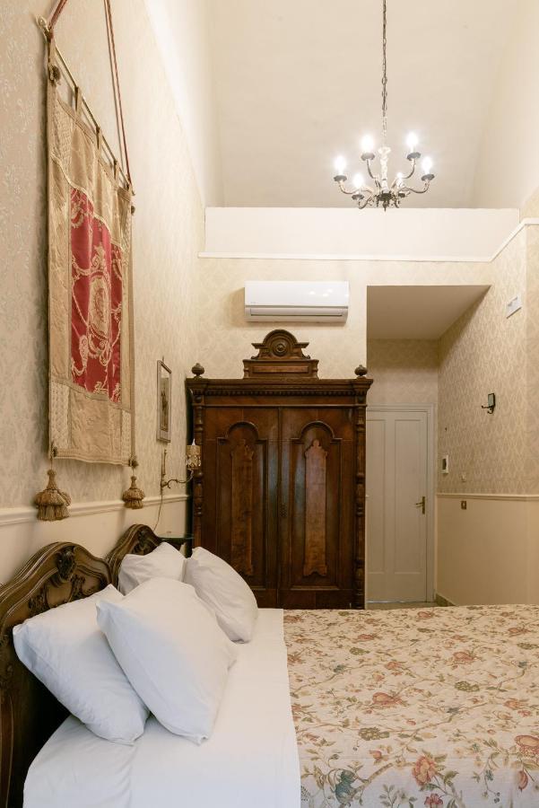 Carafa Di Maddaloni Residenza Di Charme Hotel Napoli Exterior foto