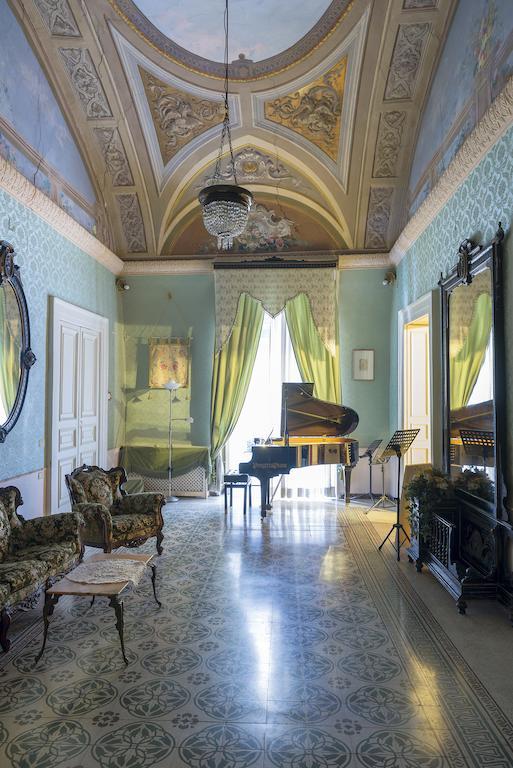 Carafa Di Maddaloni Residenza Di Charme Hotel Napoli Exterior foto